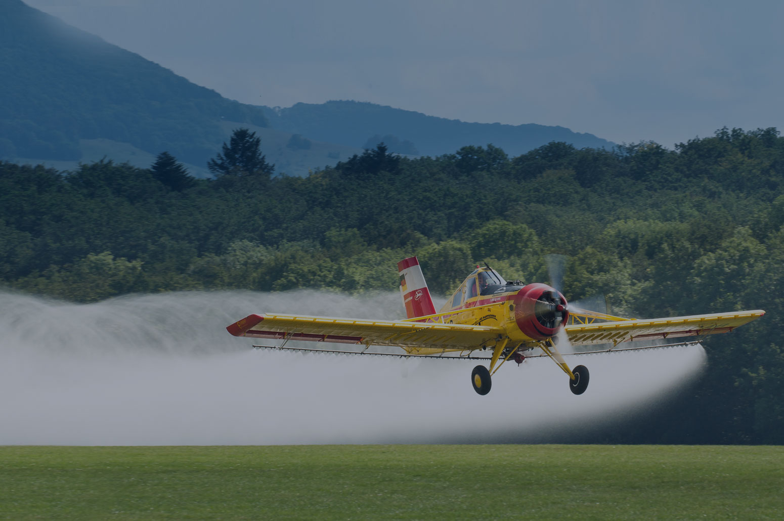 ads in sky, Fly Banner India, Fly Banner, Banner Towing India, Banner Towing, Aerial Applications India , Aerial Application, Aviation Advertising